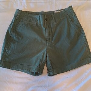 GAP Olive Women's Khaki Shorts 5" Inseam